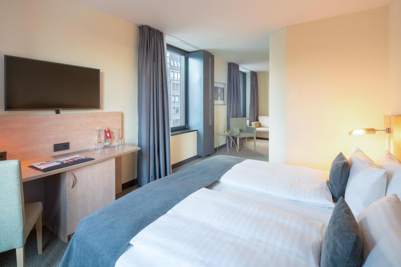 Intercityhotel Hamburg Hauptbahnhof Екстер'єр фото